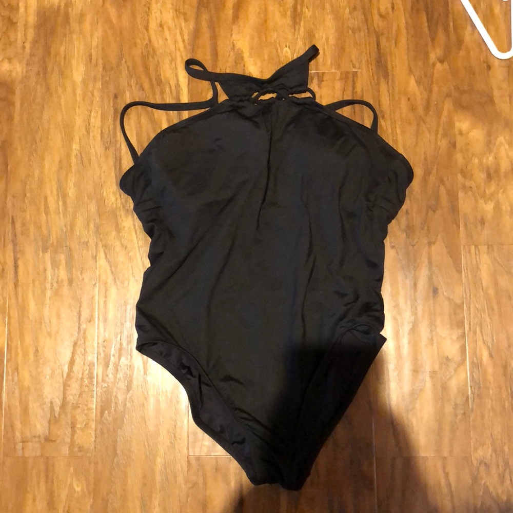 La Blanca one-piece swim suit.